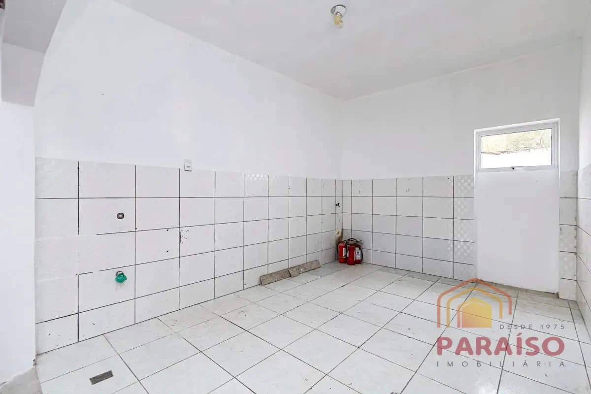 Деревянный пол или ламинат и 4 спальни: дом 165 м² — photo 29