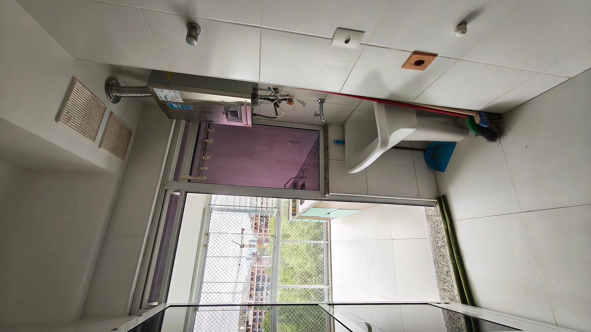 Glass-enclosed balcony in a 2-bedroom apartment, 70 m² — photo 30