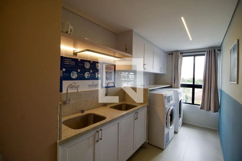 Furnished apartment, 150 m², with floor-to-ceiling windows — photo 10