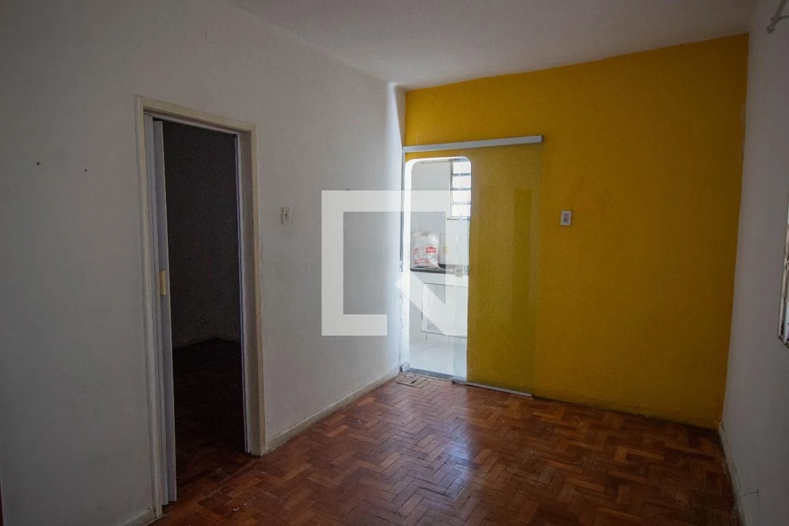 1-bedroom apartment with a private garden — photo 6
