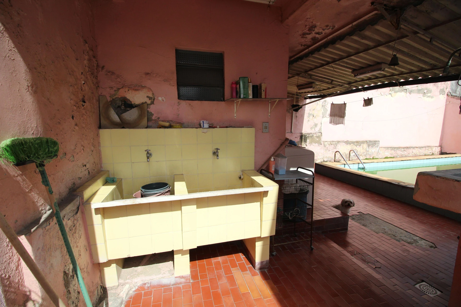 Furnished 3-bedroom house with a private garden — photo 54
