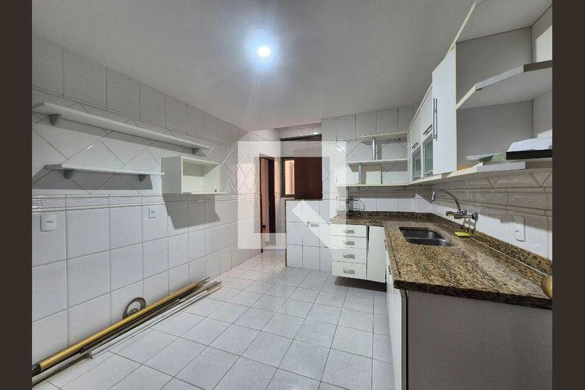 Apartamento mobiliado com 2 quartos e 100 m²