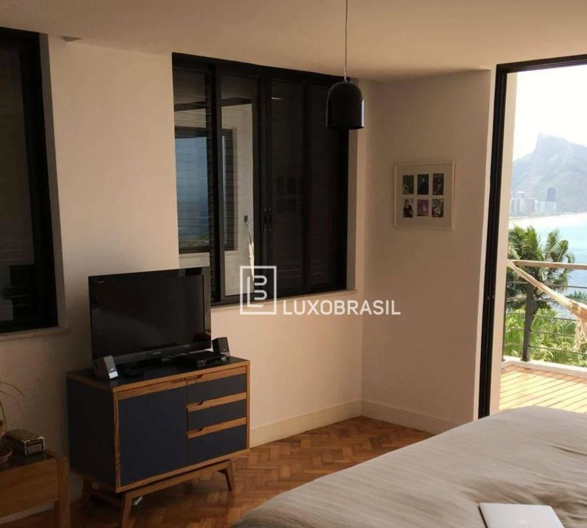 Casa sin muebles de 422 m², 3 dormitorios y 1 plaza — photo 9