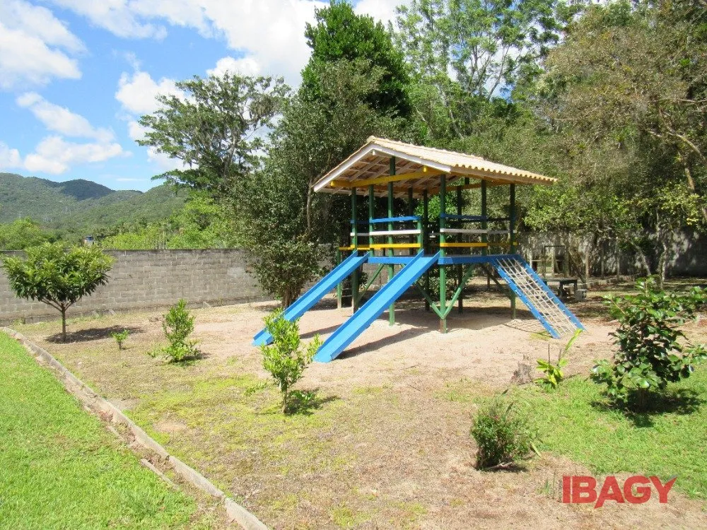 Furnished house with 5 bedrooms on 5200 m² — photo 34