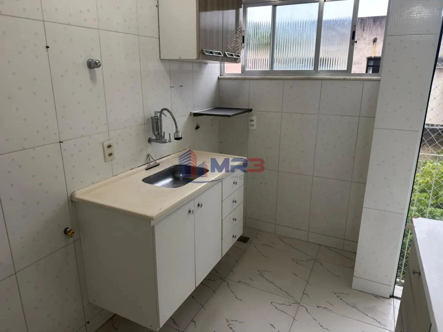 2-bedroom apartment in a building with a pool — photo 26