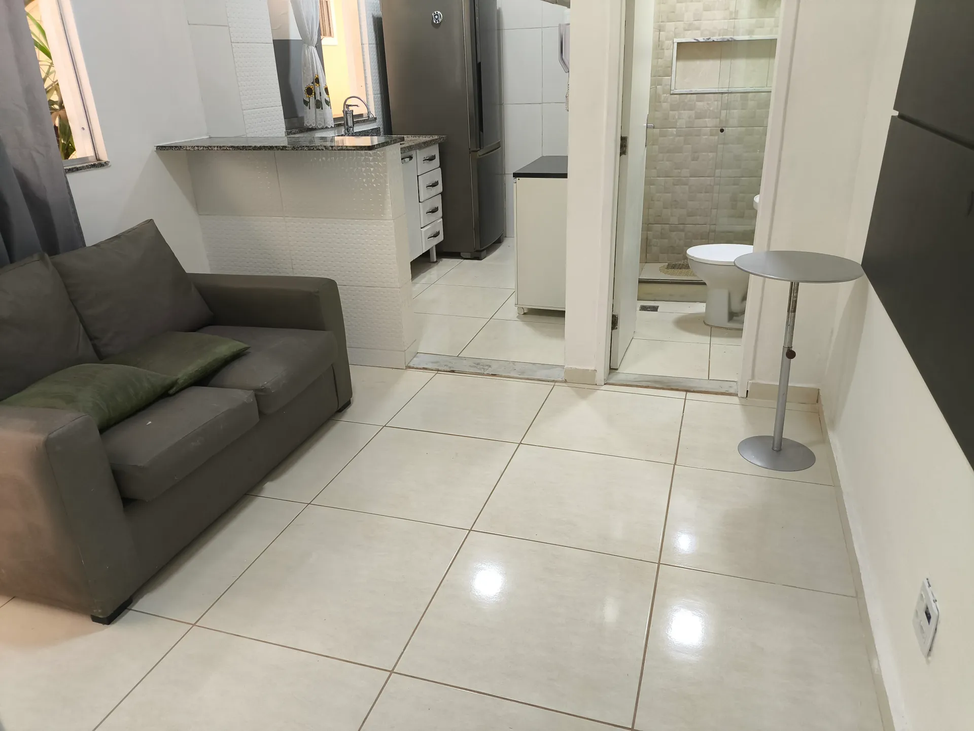One-bedroom apartment with a washing machine — photo 6