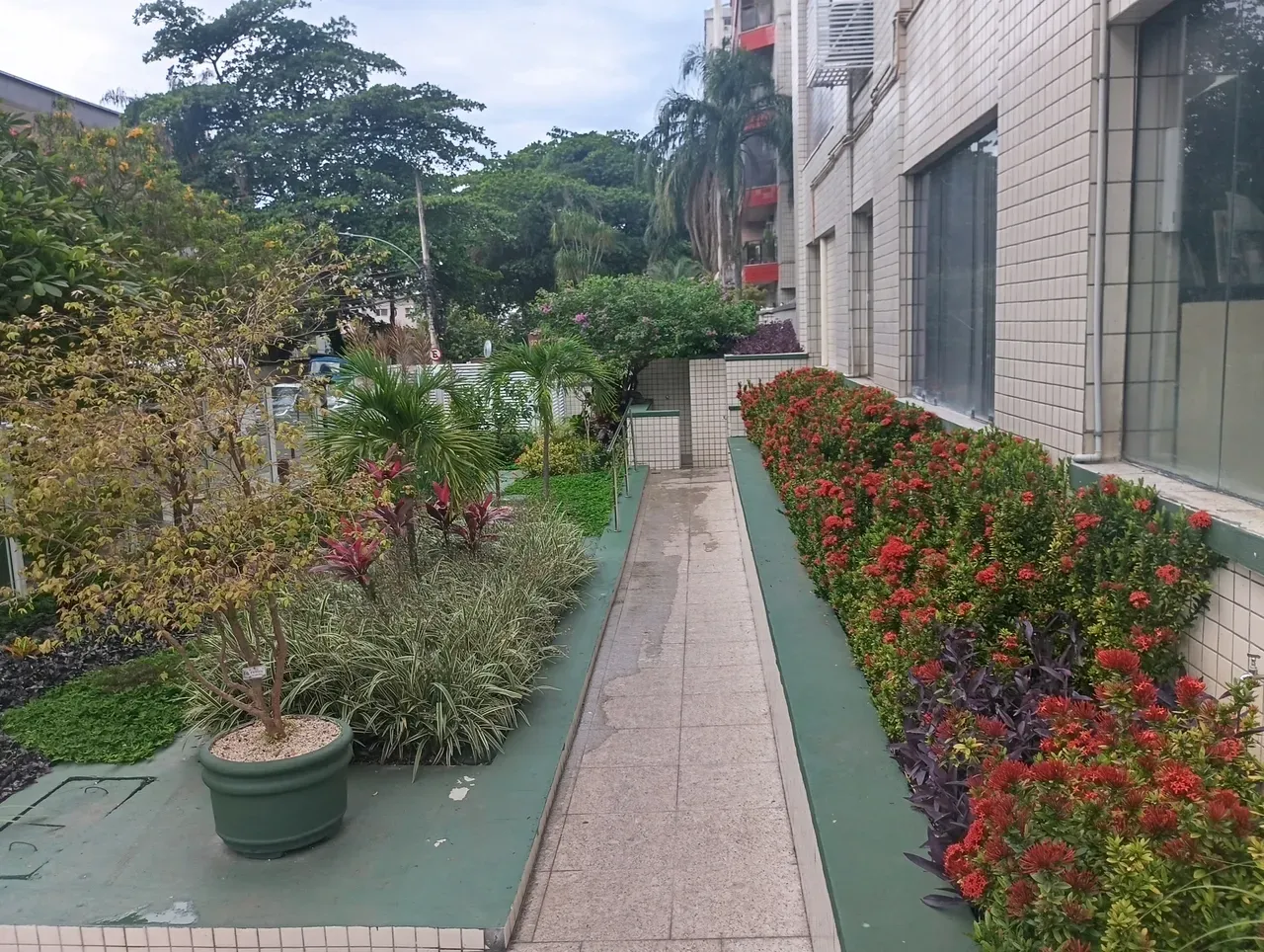 Apartment on the 9th floor with a park view — photo 18