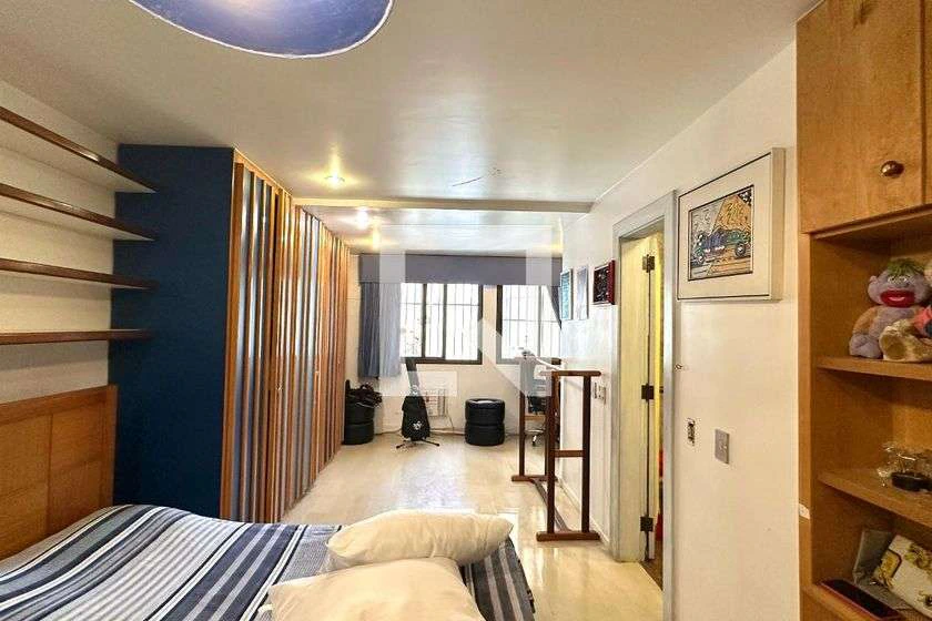 Duplex apartment with 3 en-suite bedrooms and laundry — photo 15
