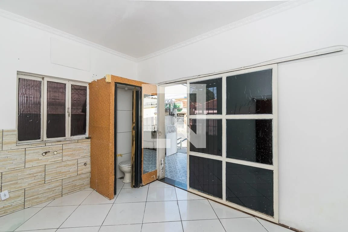 Casa para locação com 3 quartos, 2 banheiros e 1 vaga — photo 9