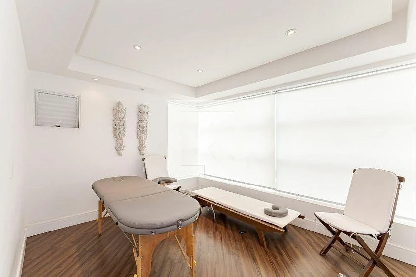Furnished apartment with 3 en-suite bedrooms and 211 m² — photo 16