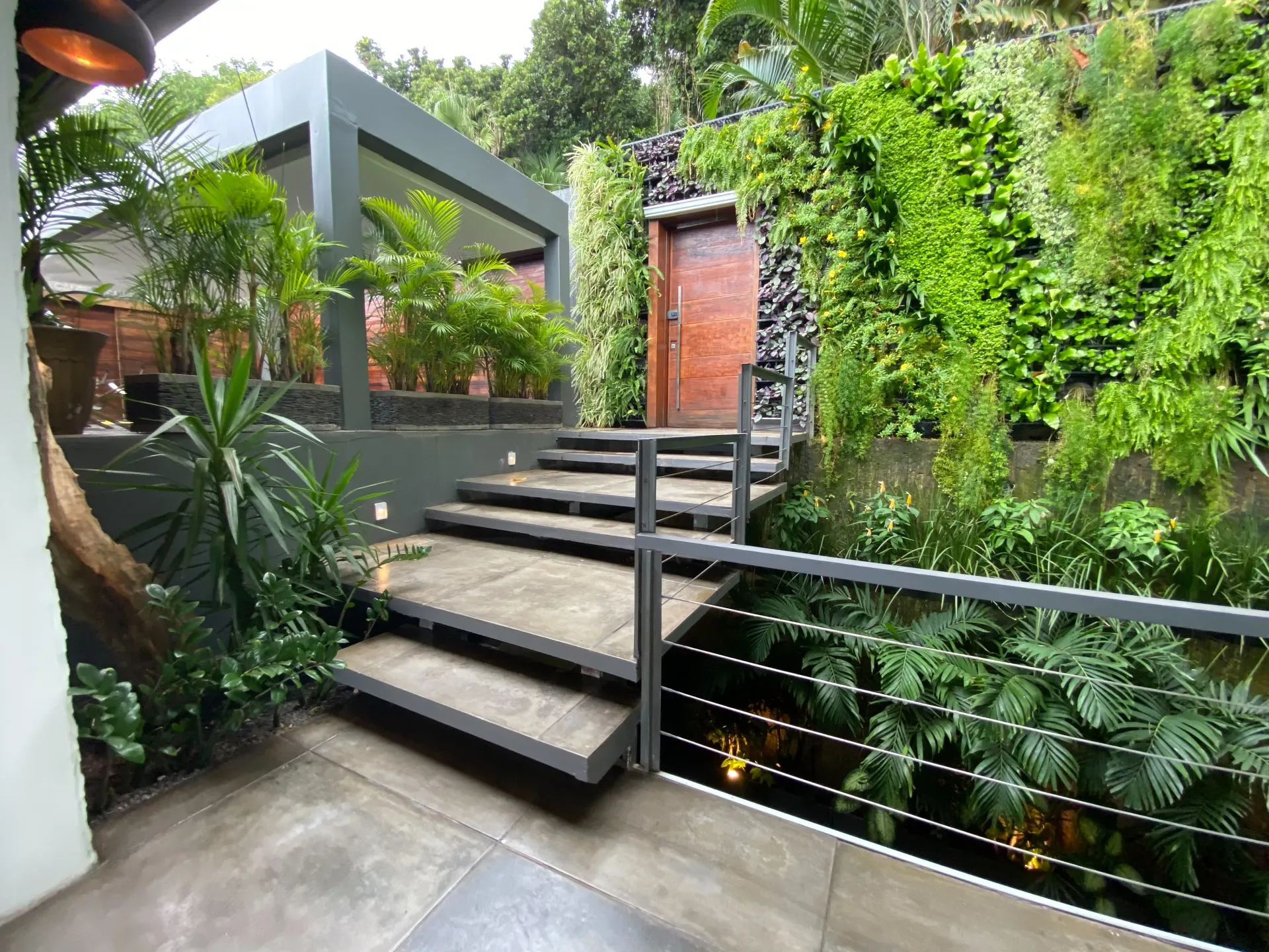 800 m² house with 5 bedrooms and an open-plan kitchen — photo 7