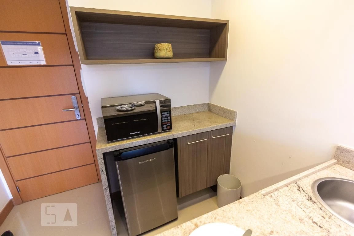 Furnished 1-bedroom apartment with private garden — photo 38