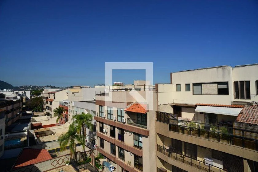 Top-floor rental with 4 bedrooms and 200 m² — photo 46