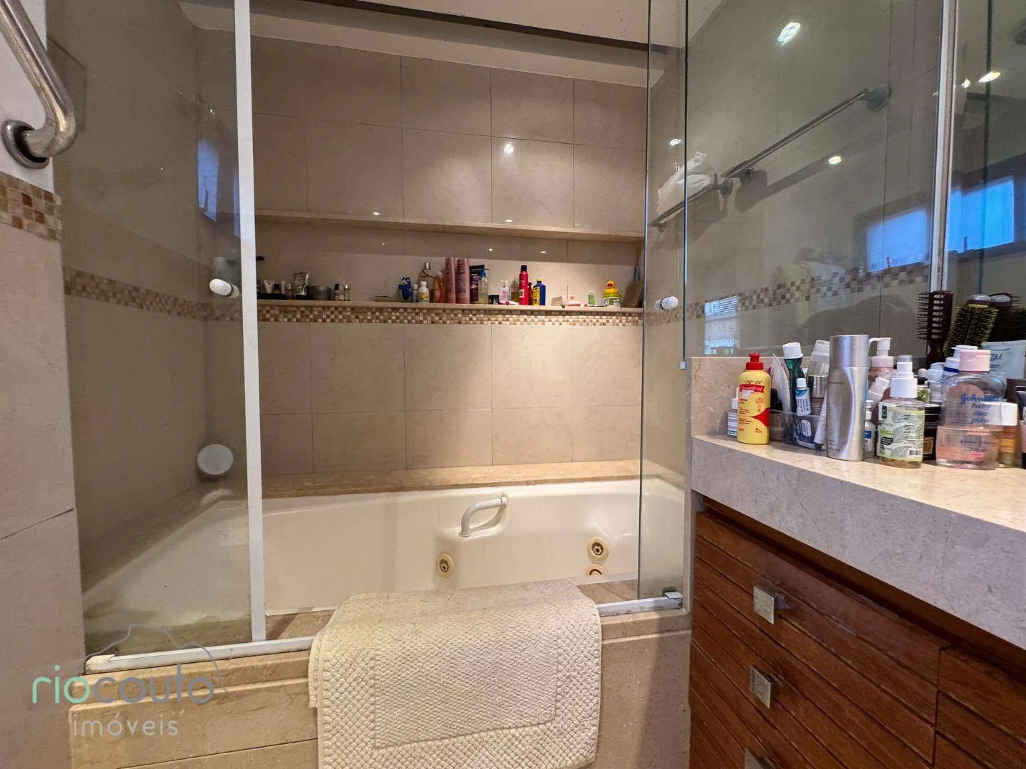 Apartment with 4 bedrooms and balconies, 370 m² — photo 29