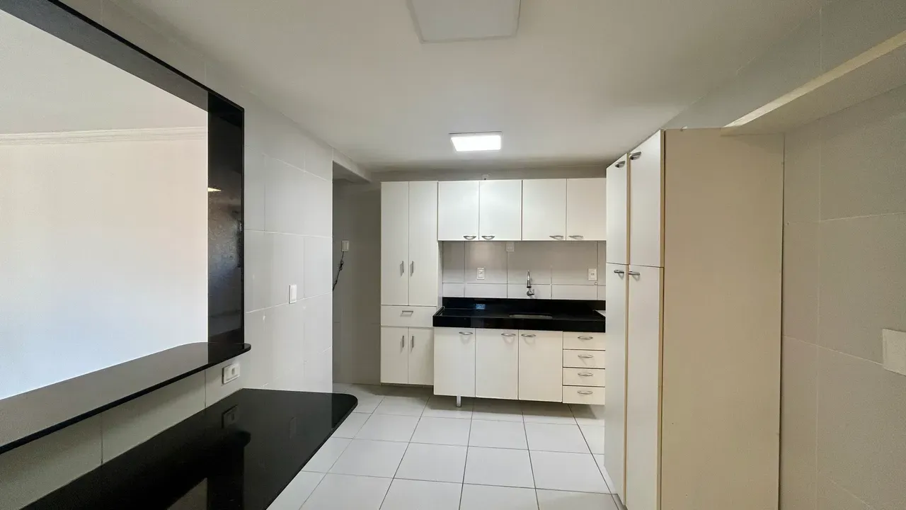 3-bedroom apartment in a building with a pool — photo 20