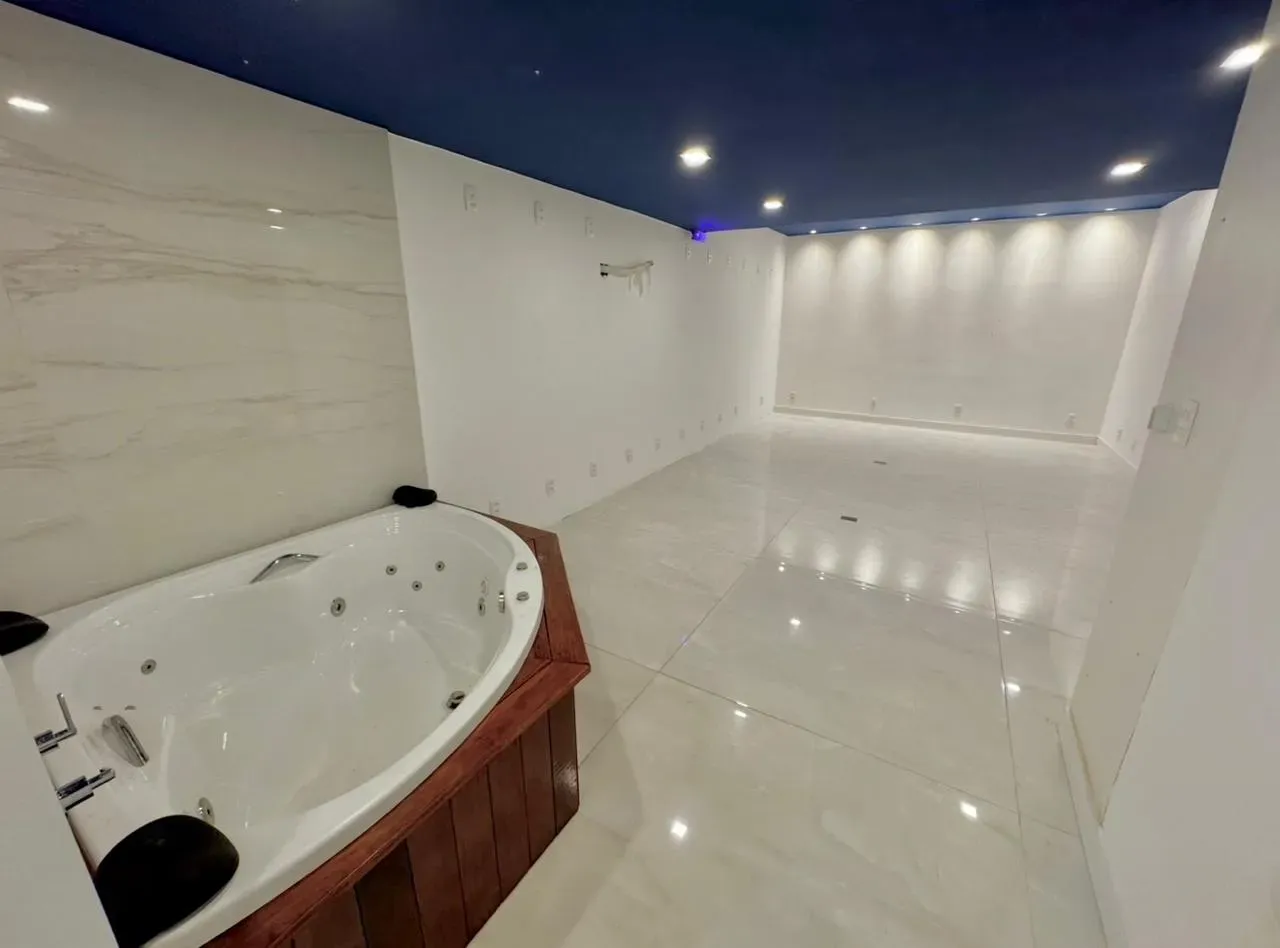 Casa com 5 quartos e 5 banheiros — photo 31