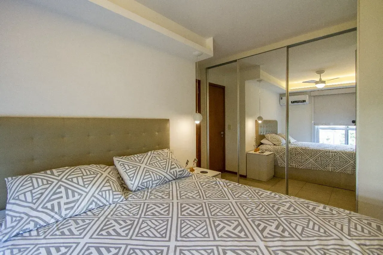 Furnished 100 m² apartment with a bedroom en-suite — photo 43