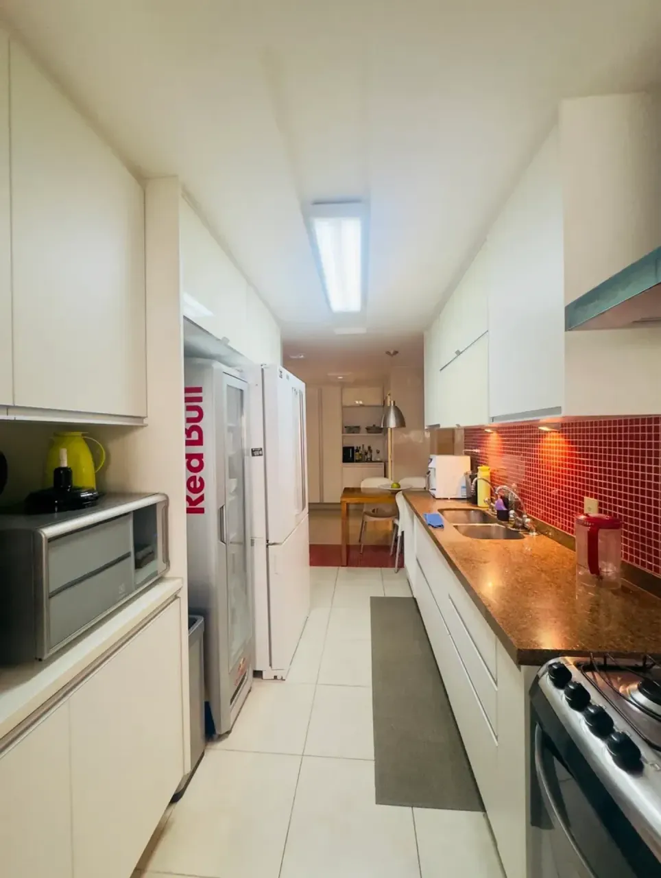 Apartamento mobiliado com 3 quartos e 3 banheiros — photo 4