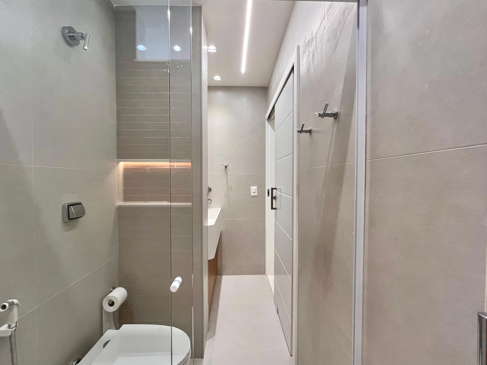 Furnished apartment, 70 m², with a home office — photo 30