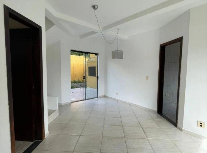 House with 2 bedrooms (1 en-suite) and 3 bathrooms — photo 7