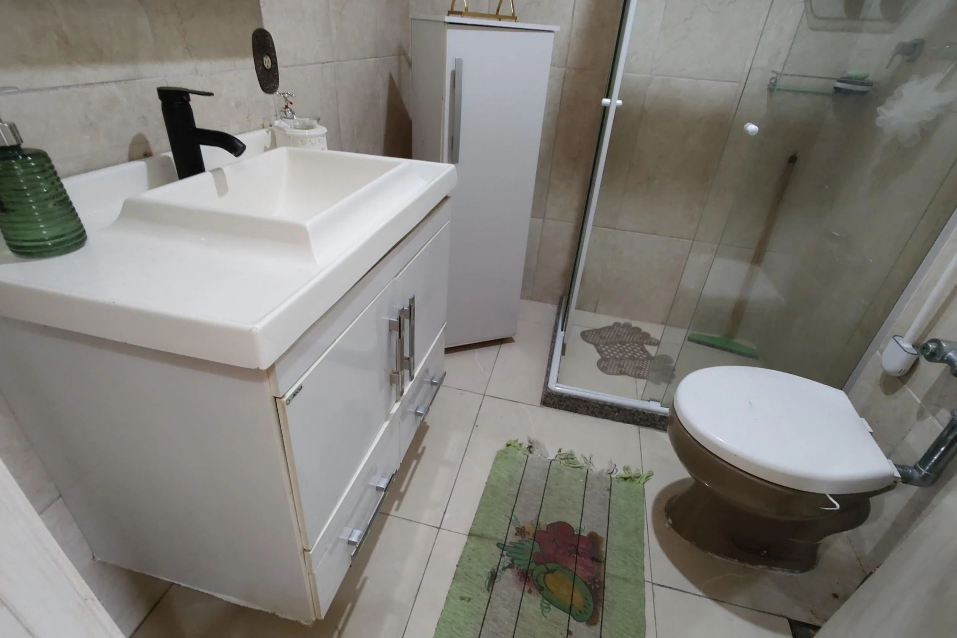 Furnished 2-bedroom apartment with a balcony — photo 38