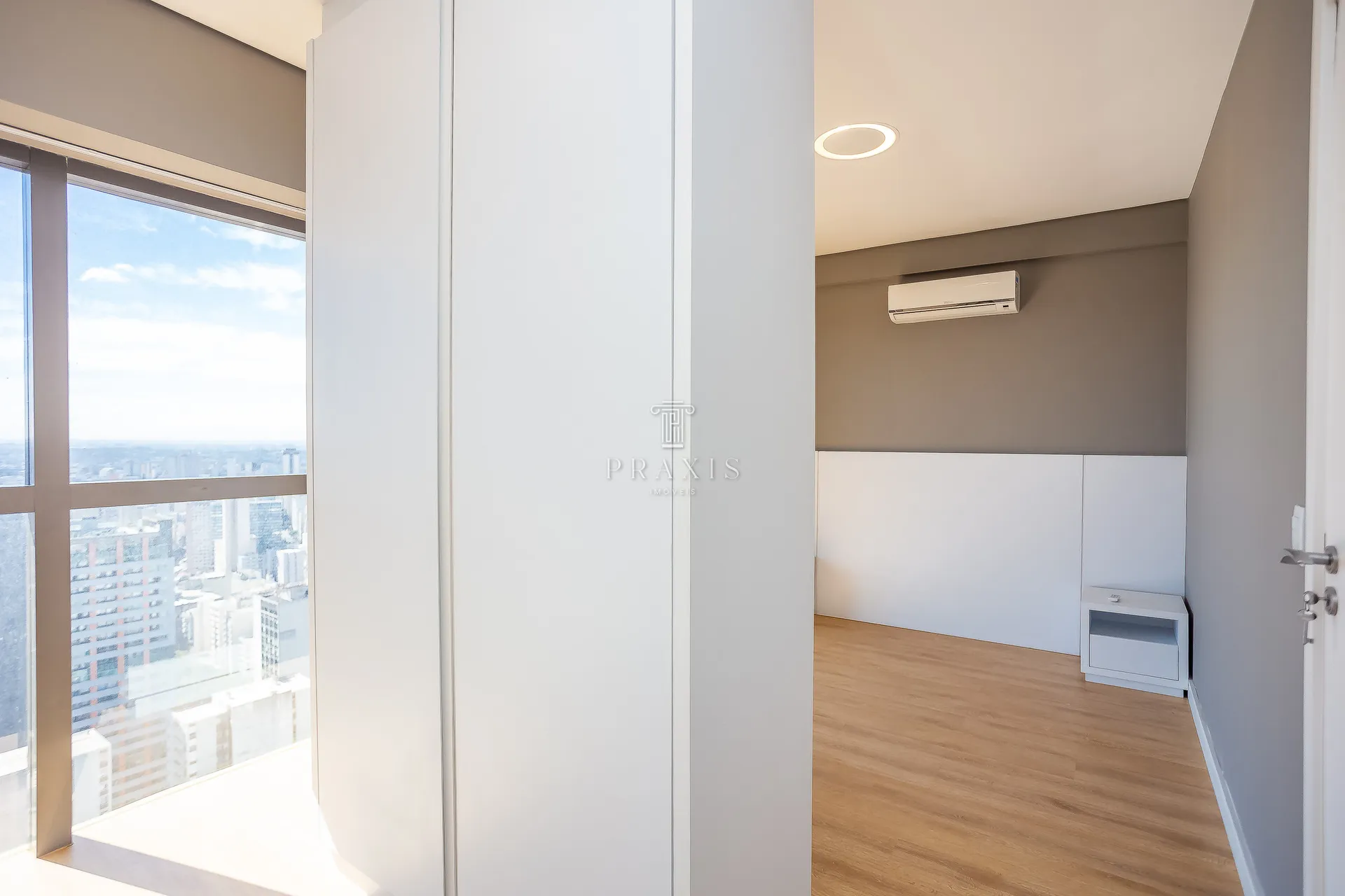 2-bedroom apartment with a home office — photo 41