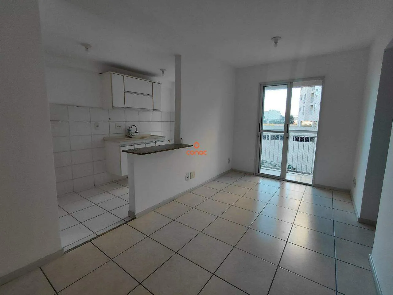 2-bedroom apartment in a building with a gym — photo 4
