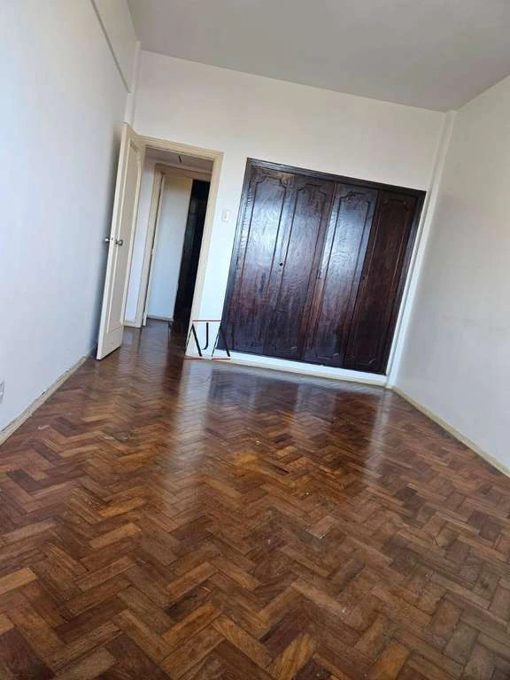 3-bedroom apartment with a closed kitchen and 120 m² — photo 3