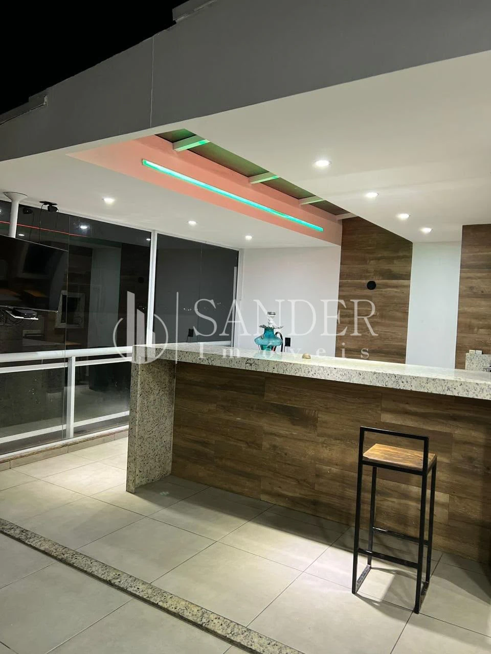 3-bedroom apartment with a private pool — photo 13