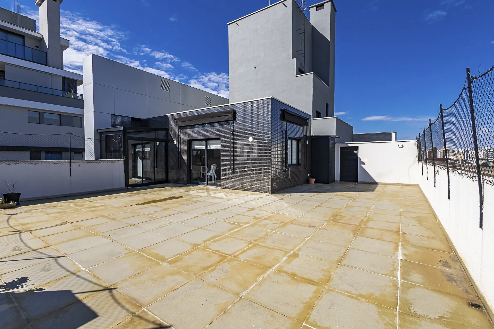 Ванна и 2 спальни: квартира 412 м² — photo 11