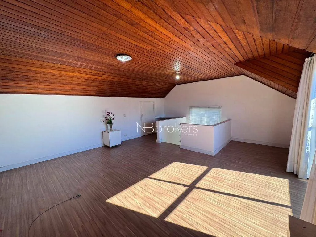 Furnished house, 180 m², with a bathtub — photo 25