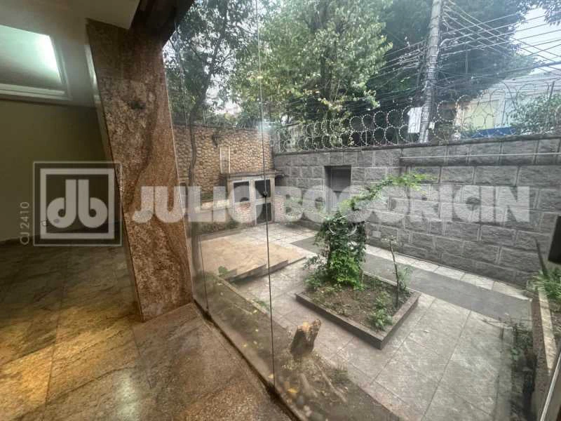 Дом 429 м²: 4 спальни, 5 парковочных мест, барбекю — photo 27