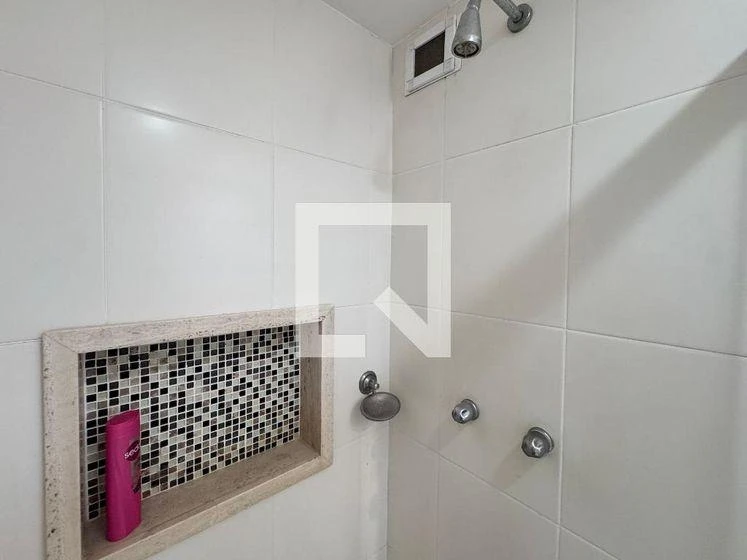 Furnished apartment, 80 m², with a glass-enclosed balcony — photo 24