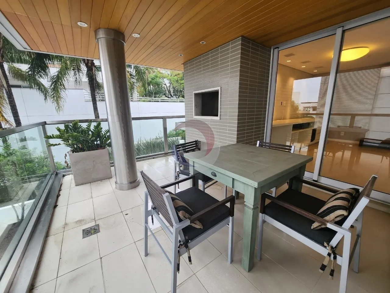 Furnished apartment, 237 m², with floor-to-ceiling windows — photo 23