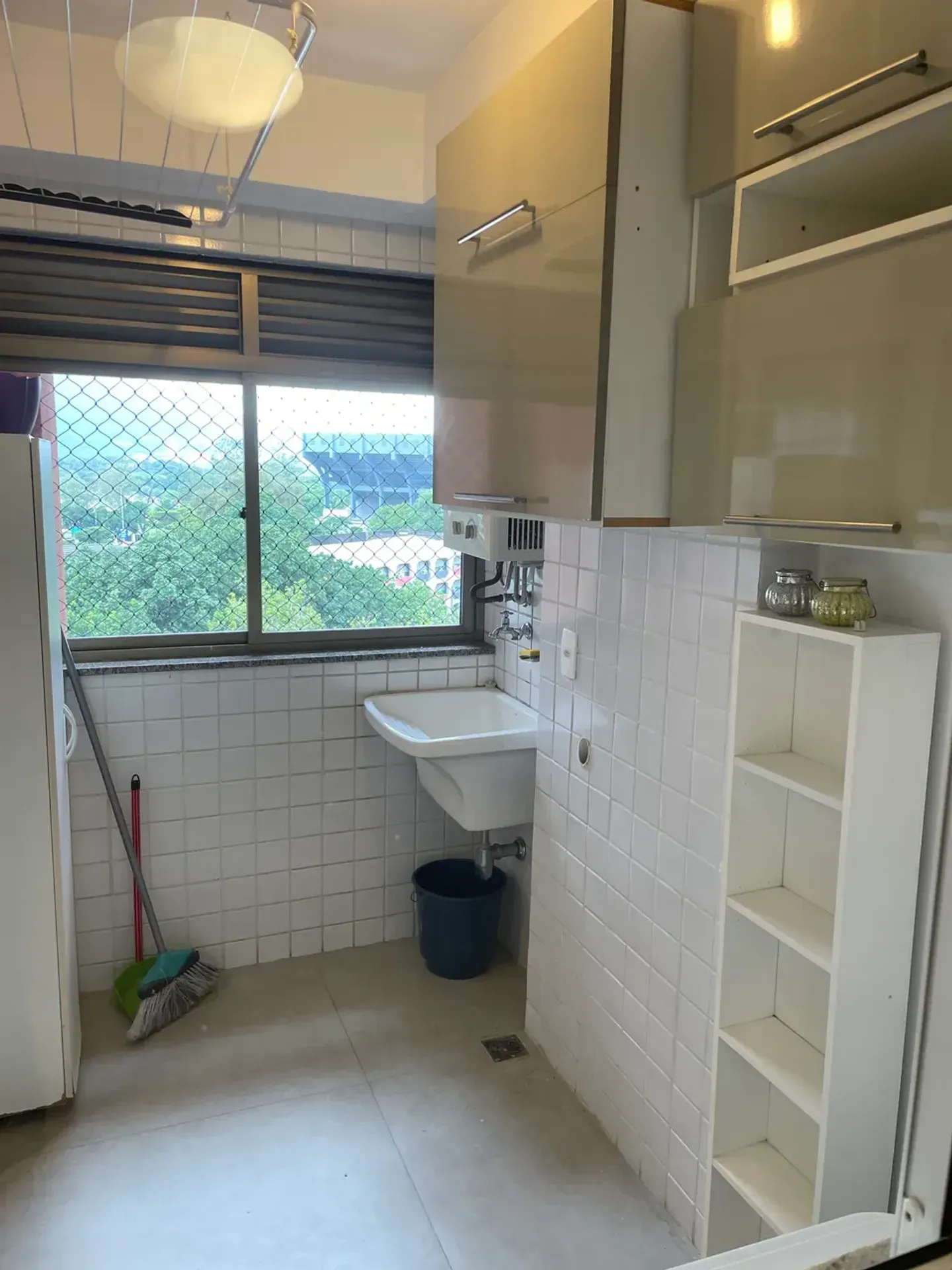 Apartment on the 6th floor with a home office — photo 18