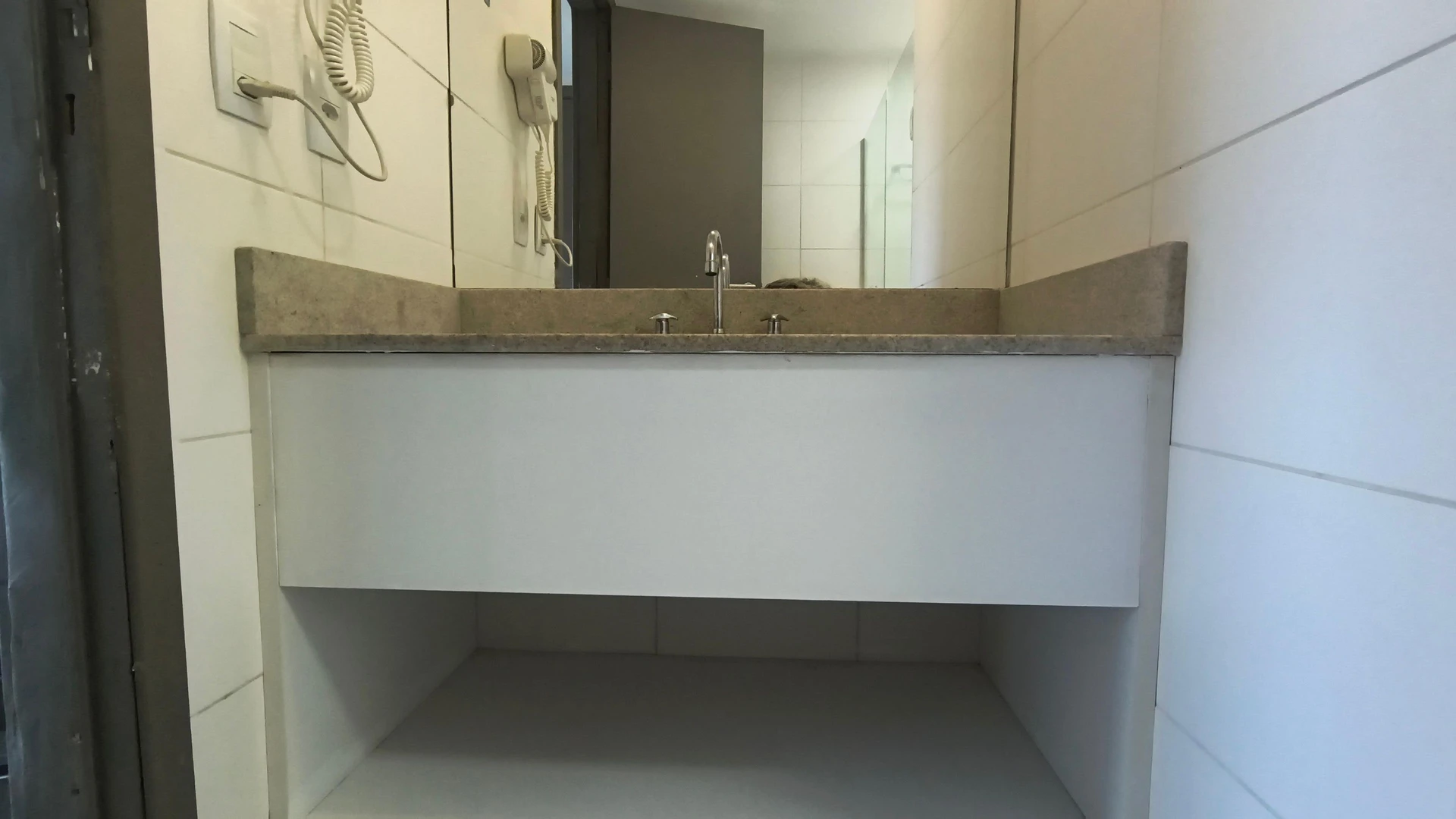 1-bedroom apartment with 1 parking space and balcony — photo 28