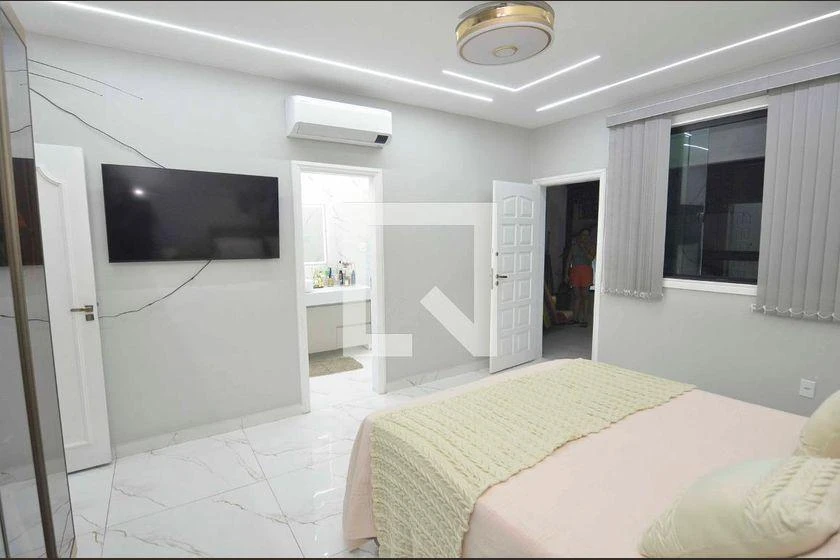 270 m² house with floor-to-ceiling windows and a home office — photo 26