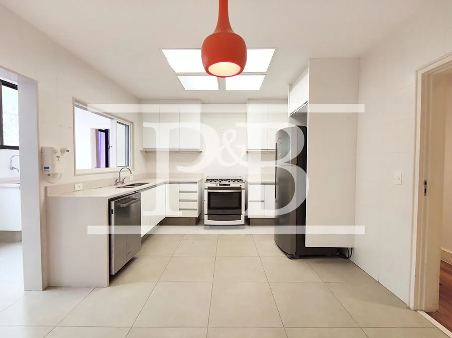 Rental apartment with 3 bedrooms and 261 m² — photo 23