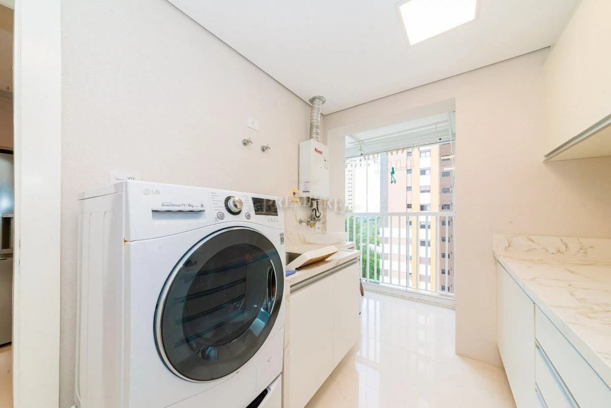 Apartment with 4 bedrooms and 5 baths, with a balcony — photo 14
