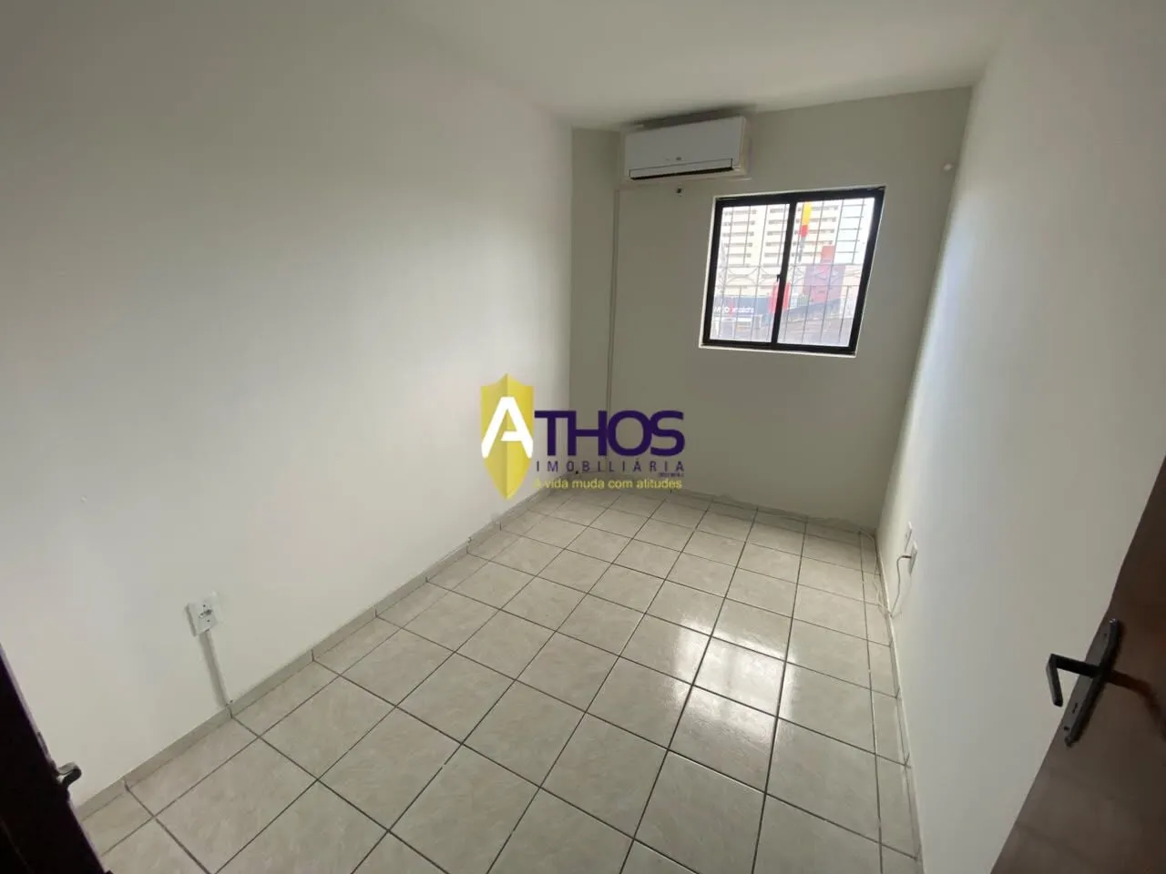 3-bedroom apartment, 1 with its own bathroom, 71 m² — photo 3