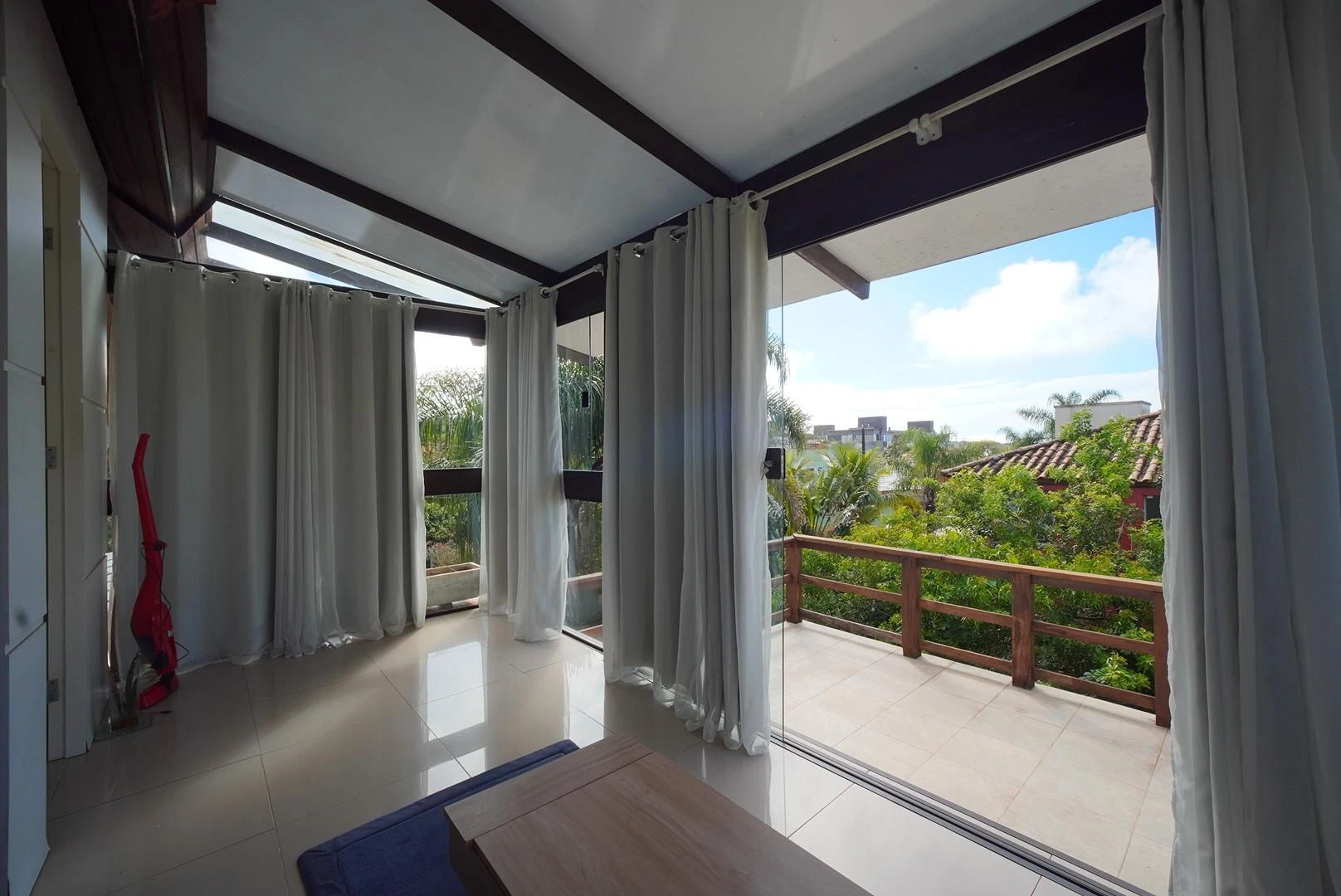 Garden in a 3-bedroom house, 225 m² — photo 10