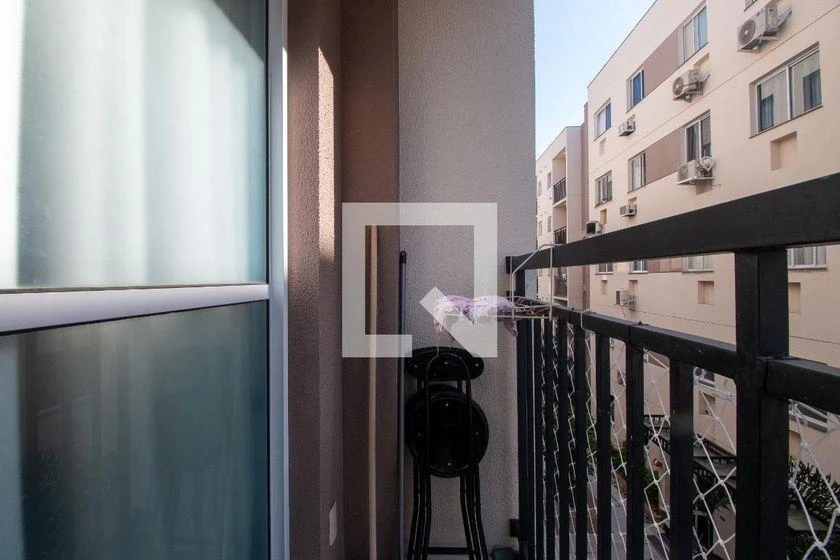 One-bedroom apartment with a washing machine — photo 17