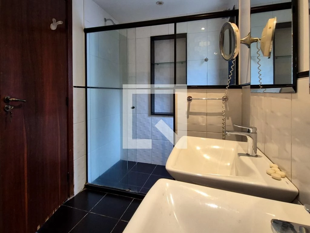 3-bedroom apartment with a balcony and 3 bathrooms — photo 23