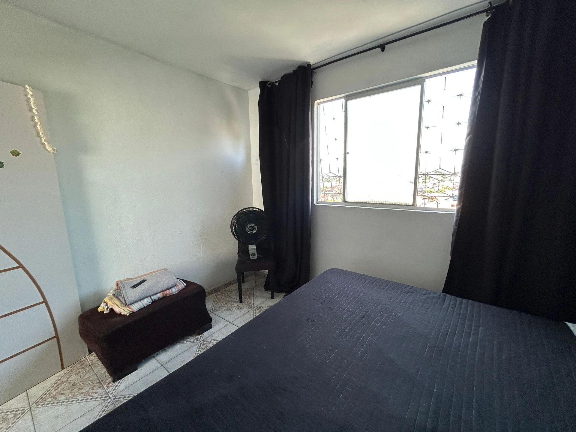 Furnished 2-bedroom apartment with building party room — photo 28