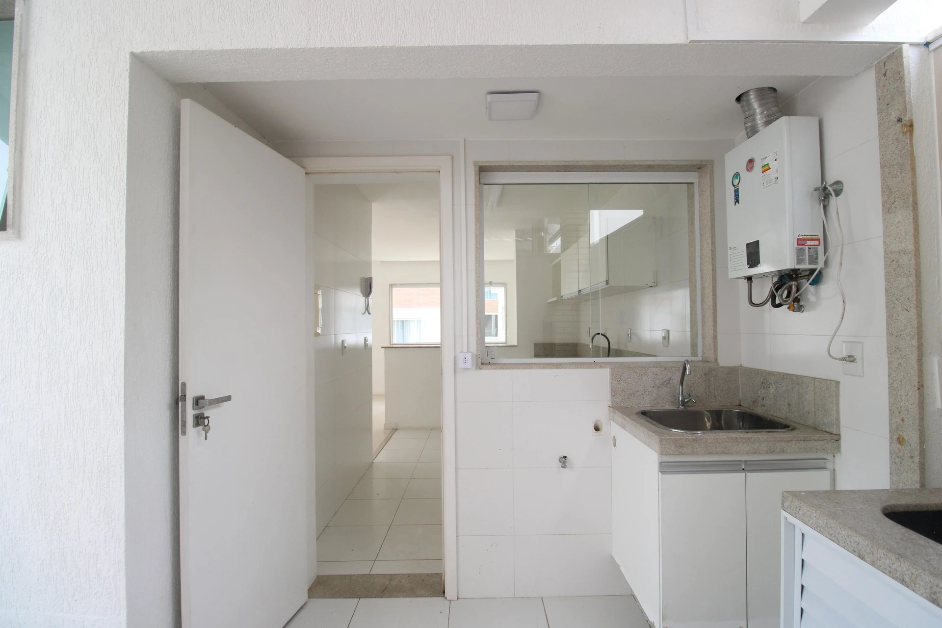 3-bedroom house with a grill on the balcony — photo 19
