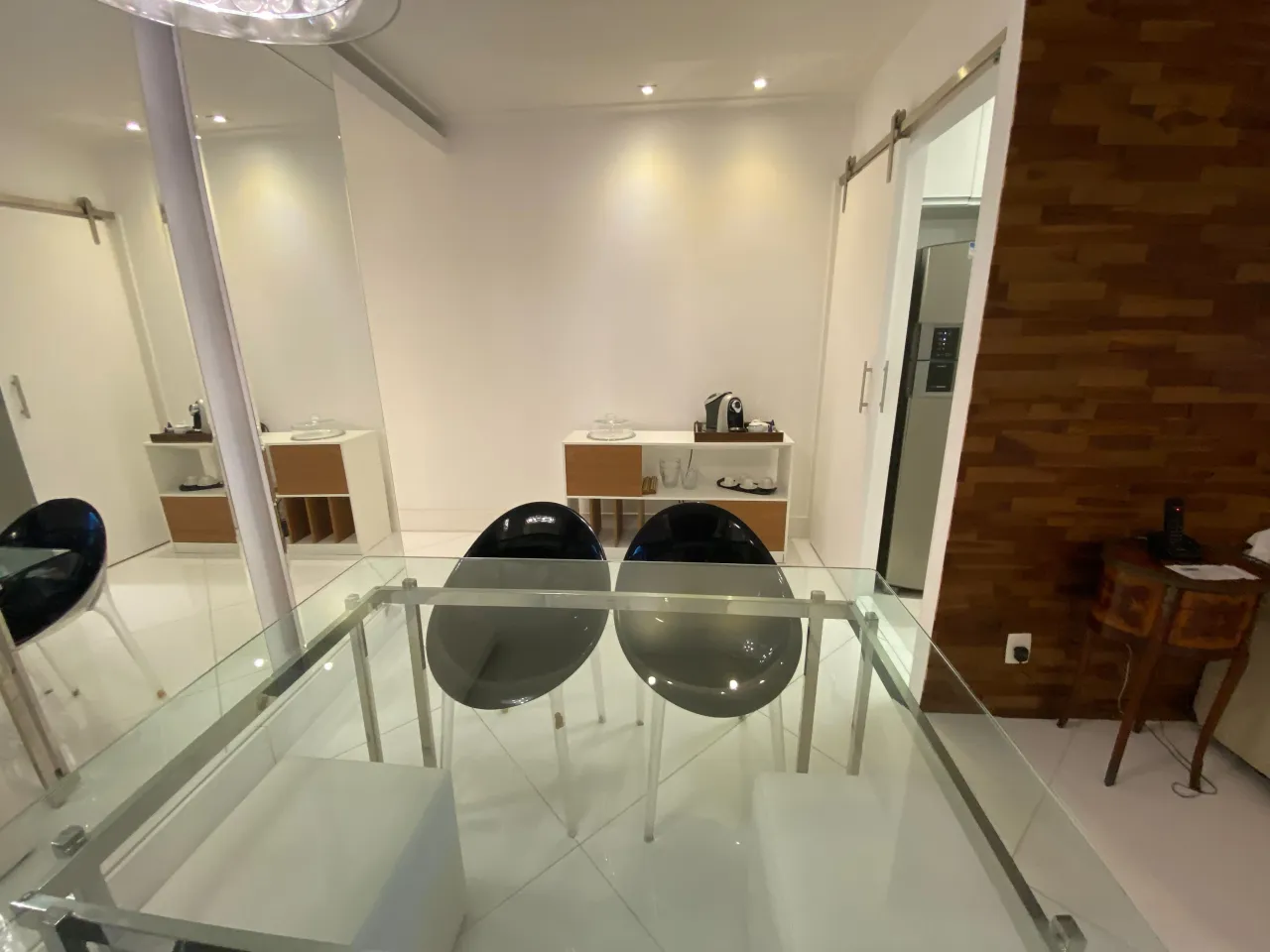 Furnished 2-bedroom apartment with balcony, 95 m² — photo 2