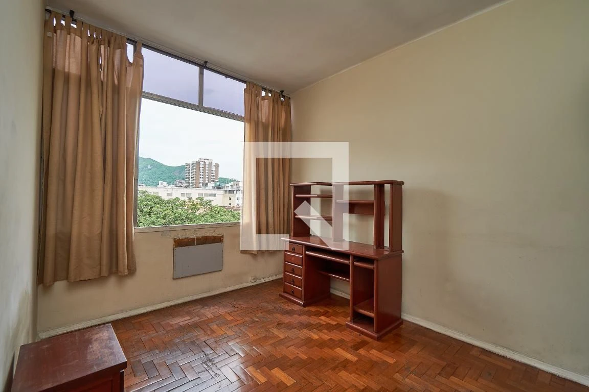 2-bedroom apartment with a bathtub — photo 5