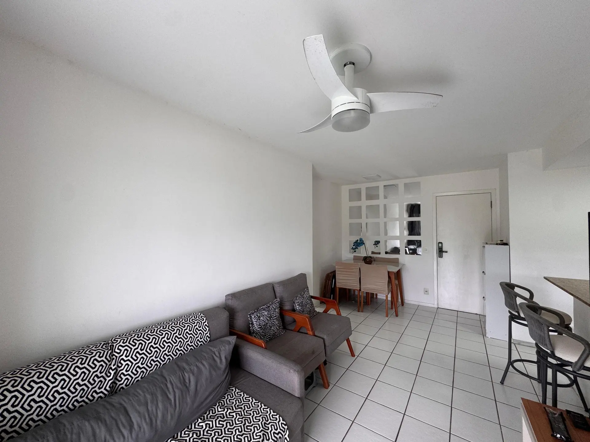 2-bedroom apartment with floor-to-ceiling windows — photo 14