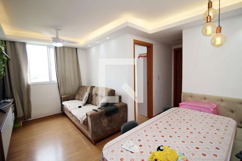 2-bedroom apartment in a building with a gym — photo 5