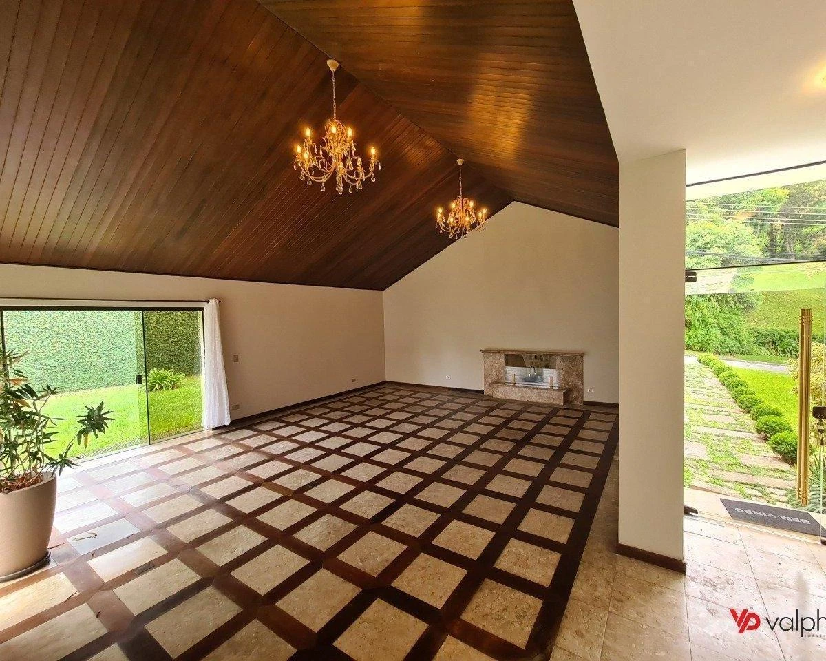 Condo house with 3 bedrooms and 5 bathrooms — photo 3